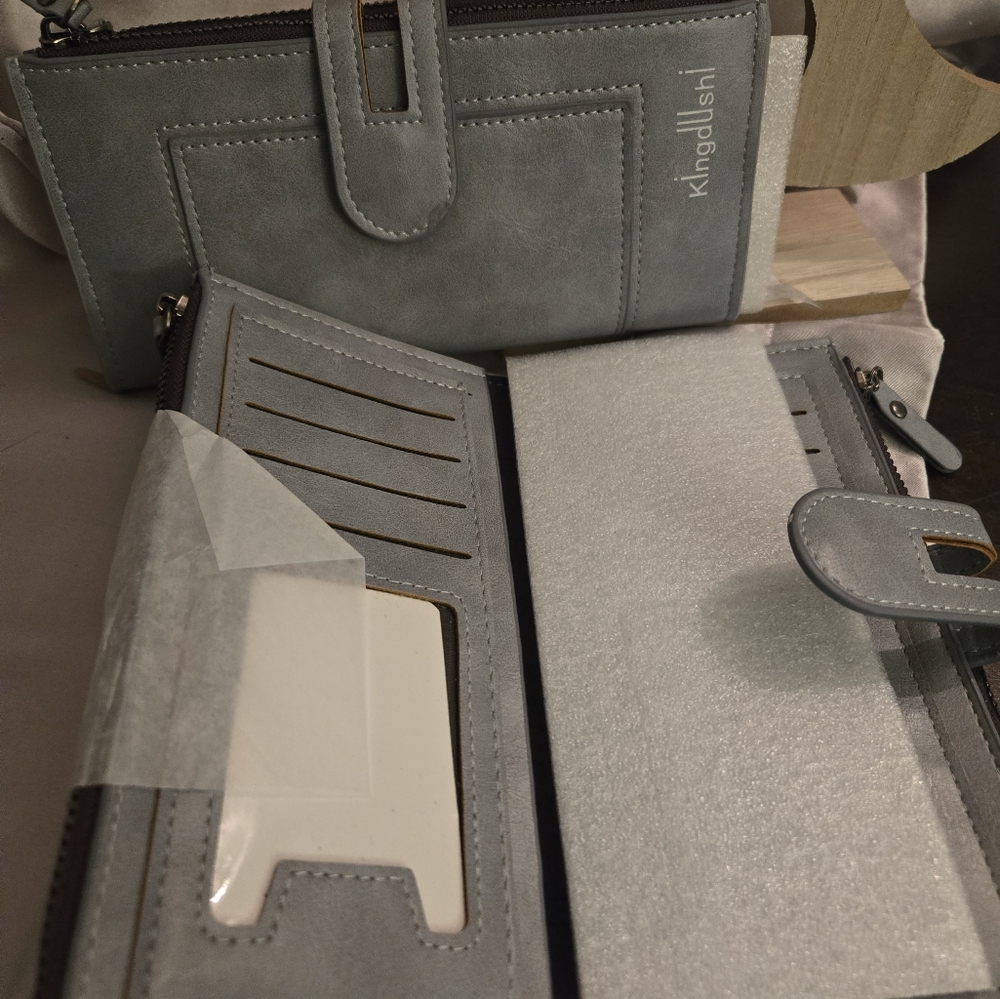 Leather Wallets - Picture 3 of 3